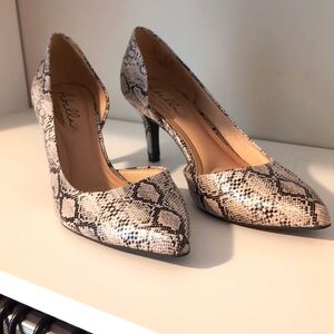 True Comfort Sexy Print Heels! Size 9.5